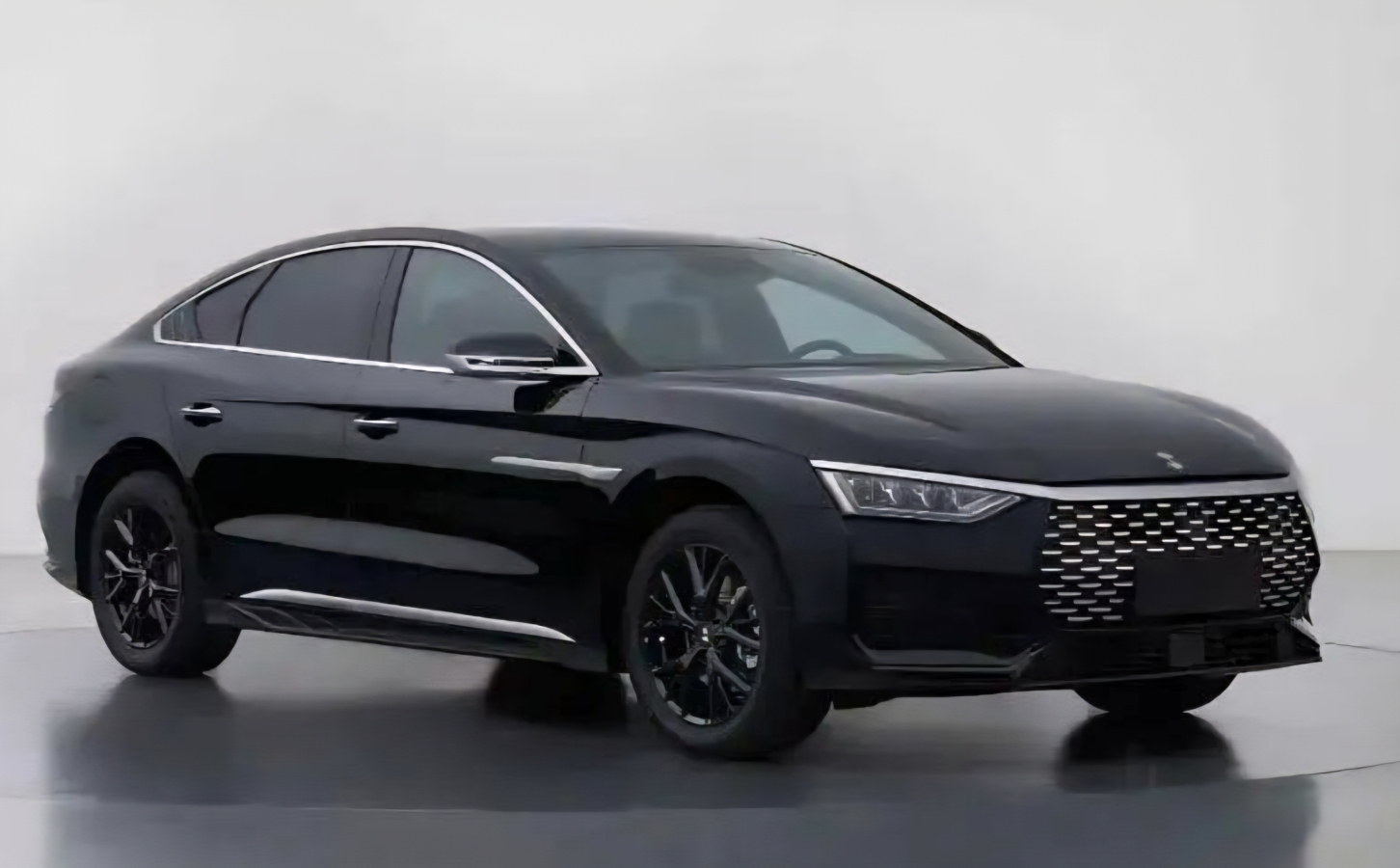 «لینگ هویی» برند جدید خودرو چینی معرفی شد/ E9 اولین محصول زیر برند BYD + تصاویر