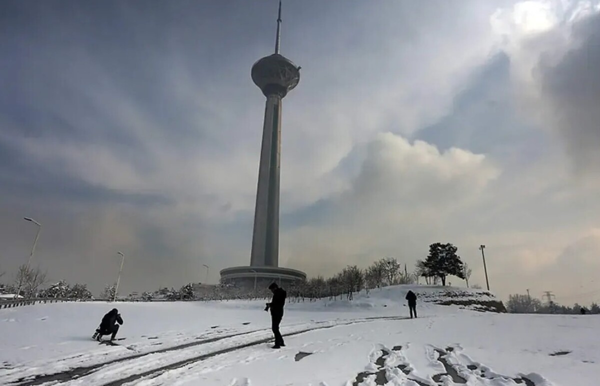 تعطیلی تهران فردا یکشنبه ۵ دی ۱۴۰۴ / مدارس، و ادارات و بانک‌ها تعطیل است؟