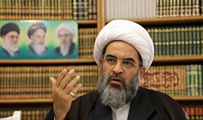 حمله شدید آیت‌الله فاضل لنکرانی به ترامپ: او جانور وحشی است!