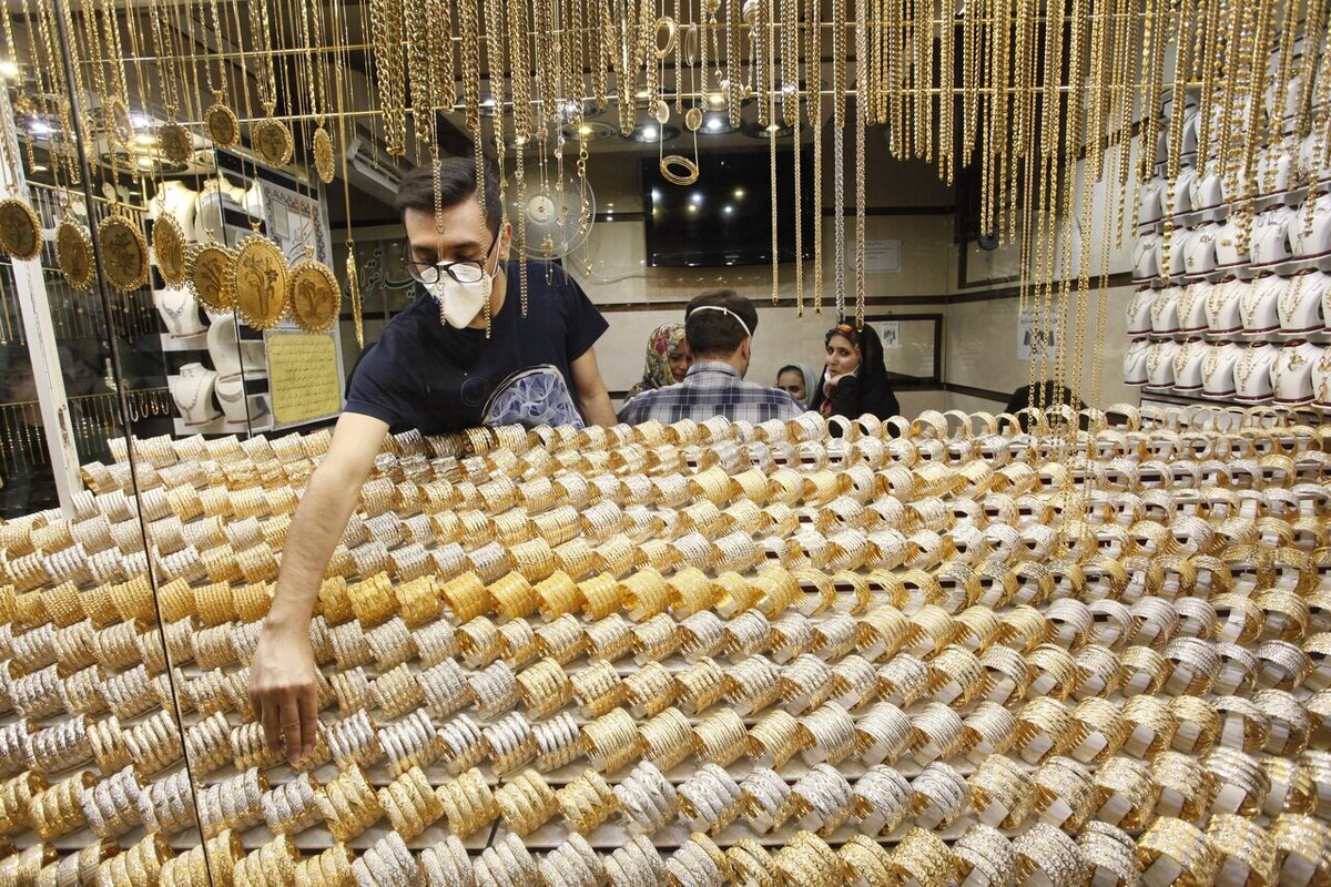 قیمت طلا ۱۸ عیار امروز ۵ بهمن ۱۴۰۴ / افزایش شدید قیمت طلا همه را غافلگیر کرد! + جدول