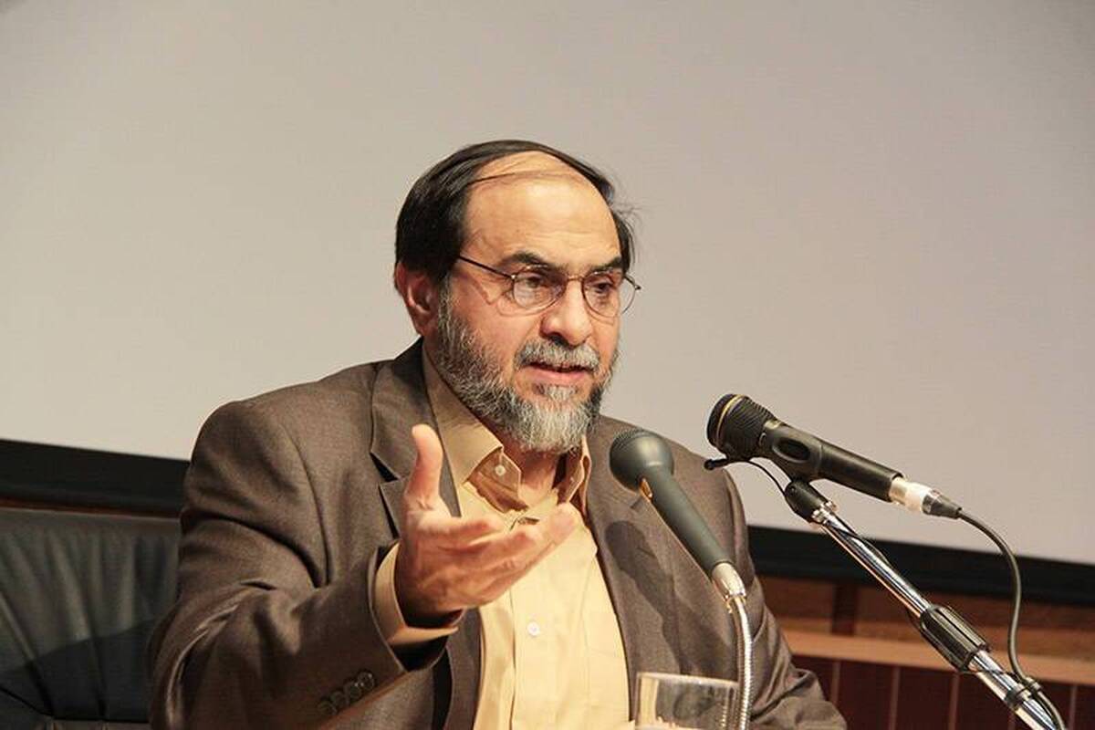 رحیم‌پور ازغدی: دوتا به گوش ترامپ بزنیم مثل سگ زوزه می‌کشد!