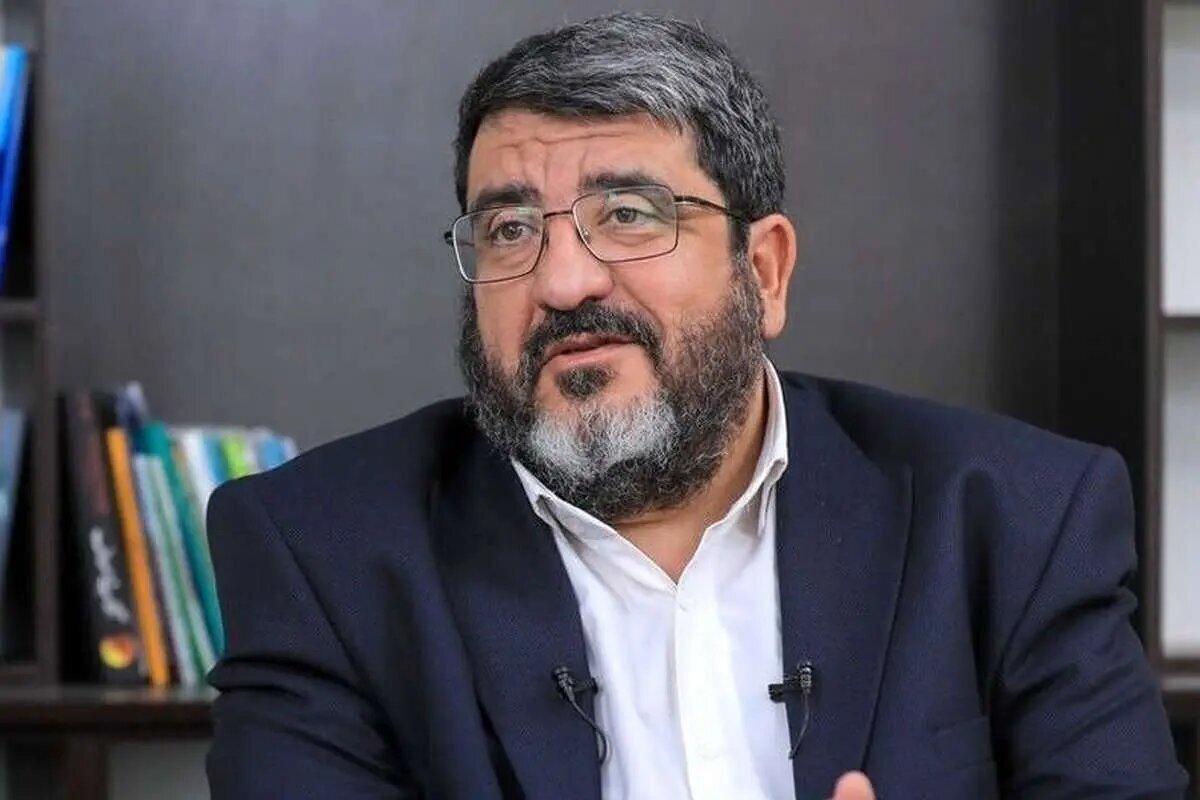 فواد ایزدی: احتمال حمله زمینی به ایران وجود دارد