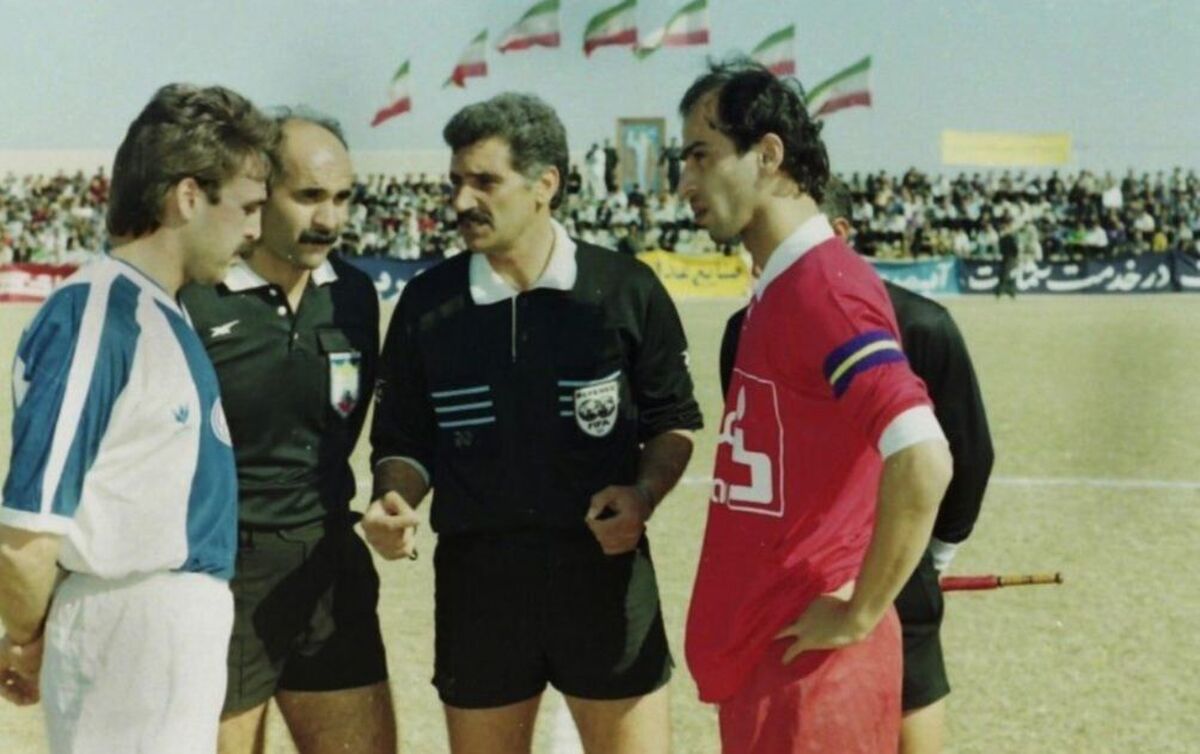 عجیب ولی واقعی/ چرا دربی سال ۱۳۷۳ استقلال و پرسپولیس در زندان برگزار شد! + عکس