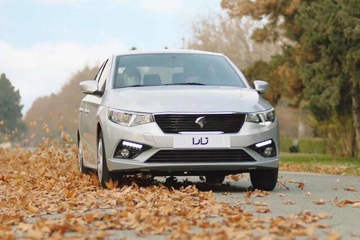 قیمت محصولات ایران خودرو امروز سه شنبه ۷ بهمن ۱۴۰۴/دنا، ۲۰۷ و تارا امروز چند؟+ جدول