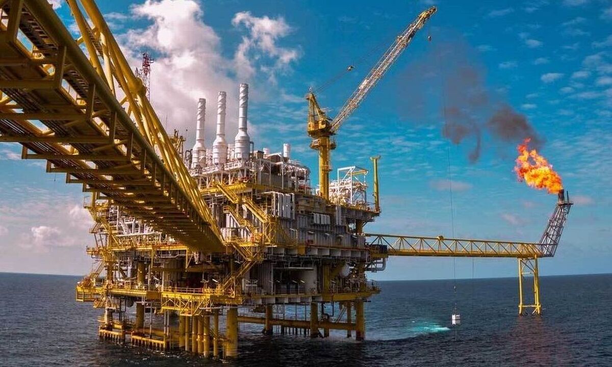 بازار انرژی صعودی شد/ قیمت نفت خام ۲.۴ درصد بالا رفت