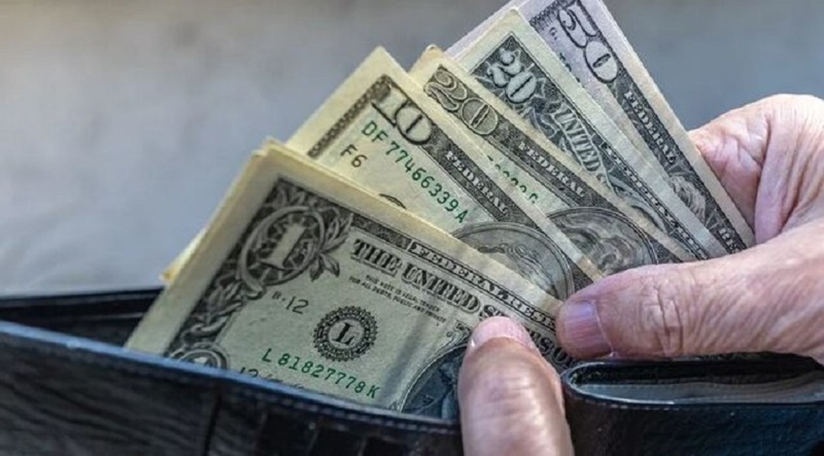 افزایش تاریخی قیمت دلار در بازار امروز/ راه حل کنترل قیمت‌ها چیست؟