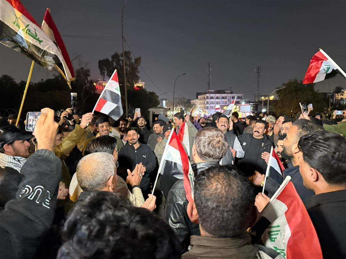 خشم طرفداران نوری مالکی از ترامپ / پرچم آمریکا به آتش کشیده شد خشم طرفداران نوری مالکی از ترامپ / پرچم آمریکا به آتش کشیده شد