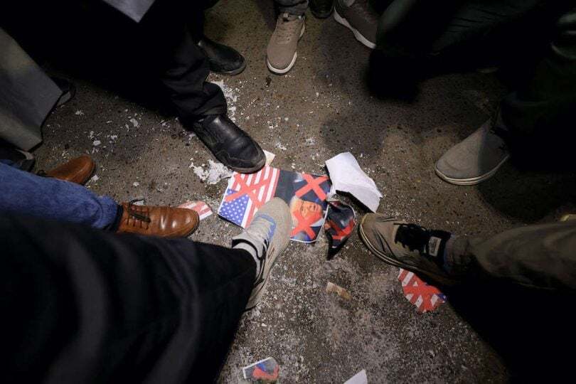 خشم طرفداران نوری مالکی از ترامپ / پرچم آمریکا به آتش کشیده شد خشم طرفداران نوری مالکی از ترامپ / پرچم آمریکا به آتش کشیده شد