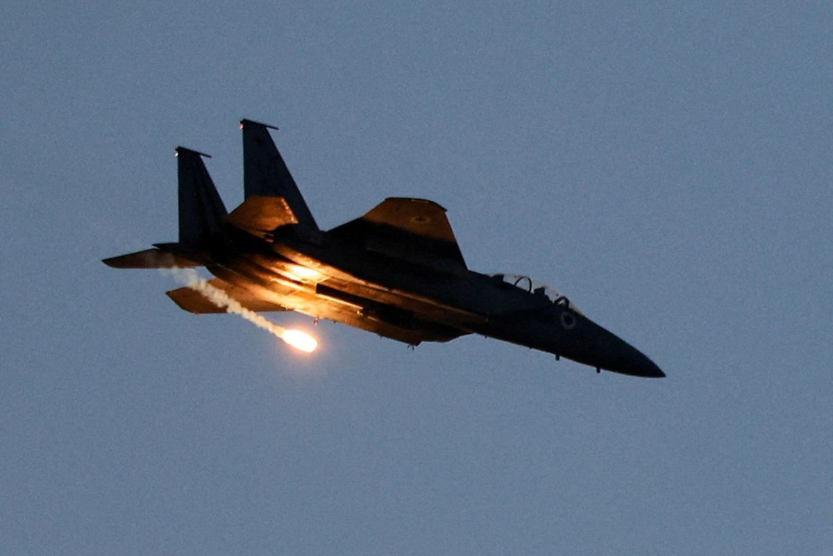 پرواز گسترده جنگنده‌های اسرائیل / ناقوس جنگ به صدا درآمد