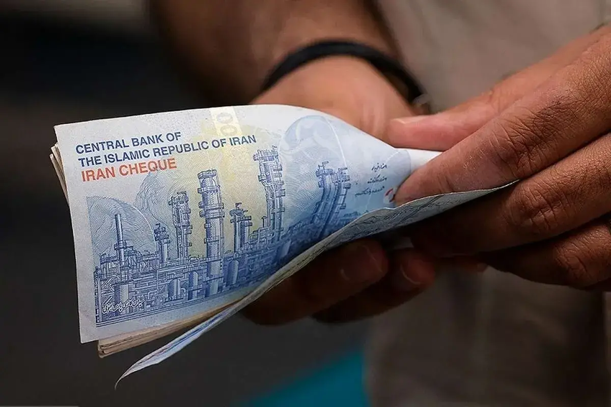 فوری؛ عیدی بازنشستگان واریز شد/ مستمری بگیران حسابشان را چک کنند