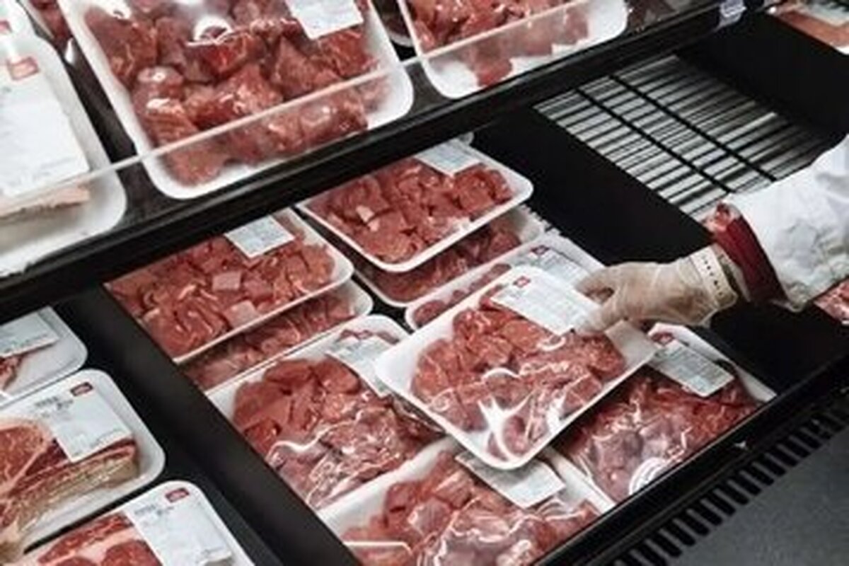 عرضه گسترده مرغ، گوشت و برنج در فروشگاه‌ها