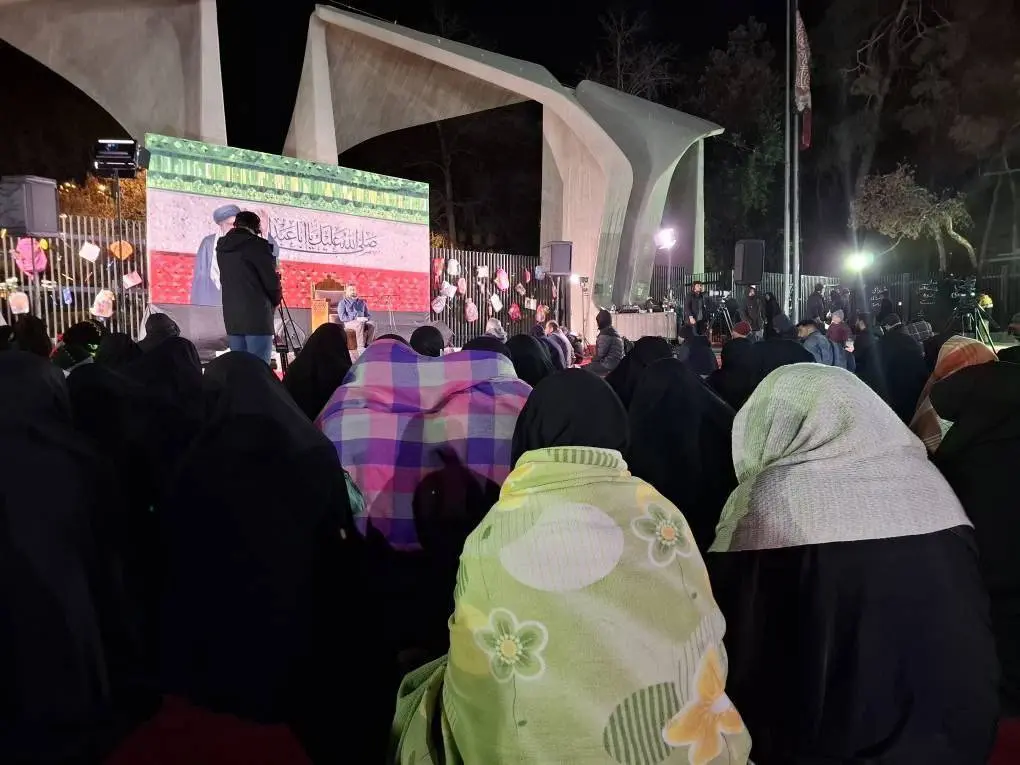 عزاداری مردم تهران برای رهبر انقلاب