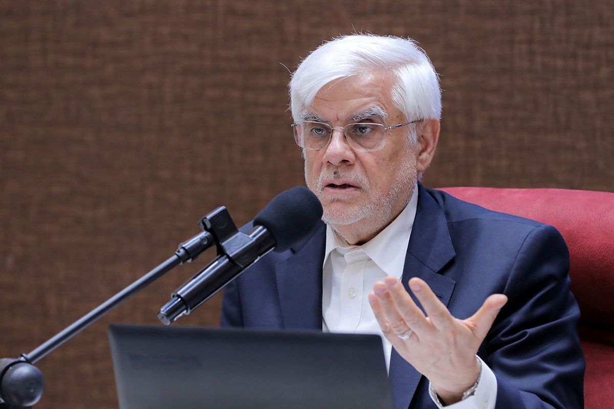عارف پس از بازرسی دو فروشگاه زنجیره‌ای: وضعیت کالا‌های اساسی خوب است