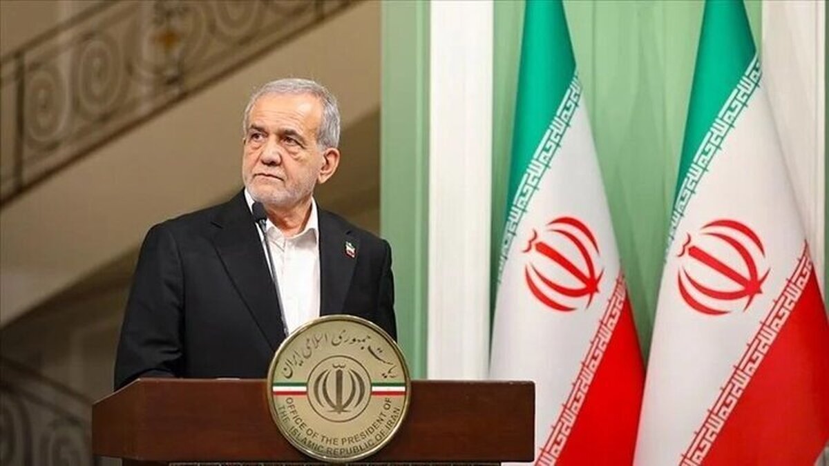 پزشکیان: ما با کشورهای همسایه برادر هستیم /  اجازه تصرف یک وجب از خاک ایران را نخواهیم داد