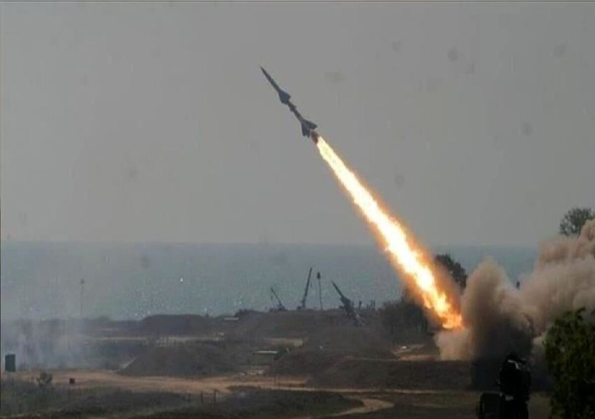 پدافند ایران یک موشک را ساقط کرد + عکس