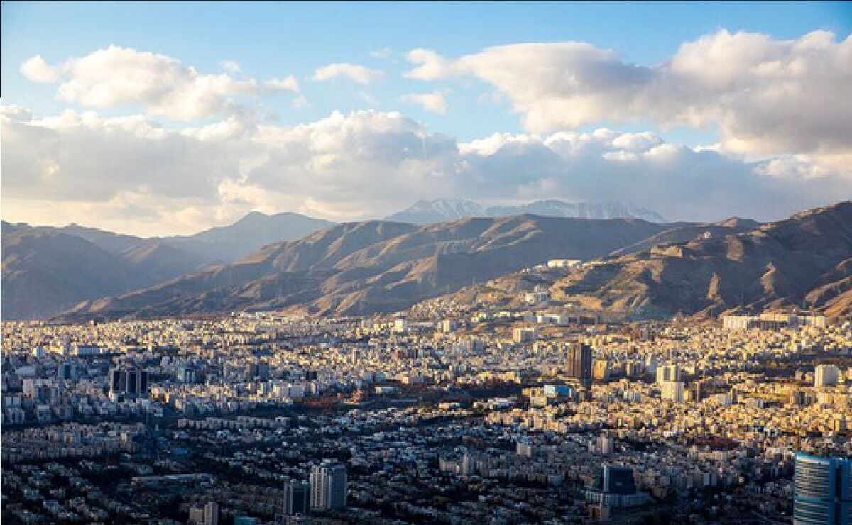 تهرانی‌ها بخوانند / آخرین وضعیت آسمان تهران پس از حمله به انبارهای نفت