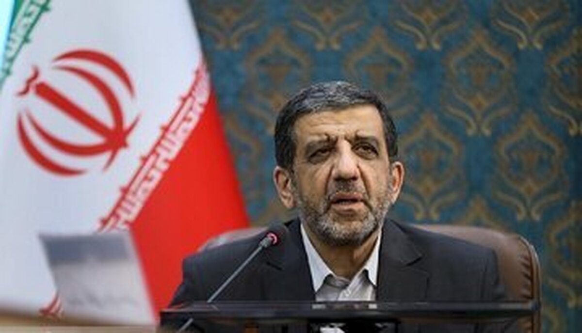 کنایه ضرغامی به ترامپ: اگر نیروی دریایی ایران نابود شده، پس چه کسی تنگه هرمز را بسته؟ بسیج محله ما؟