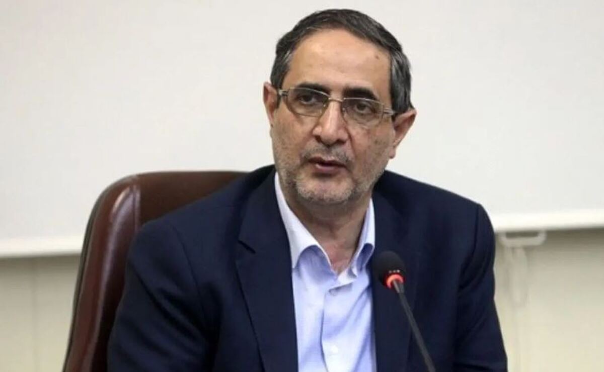 ذخایر مواد غذایی و دارویی کشور کافی است/ تولید همچنان ادامه دارد