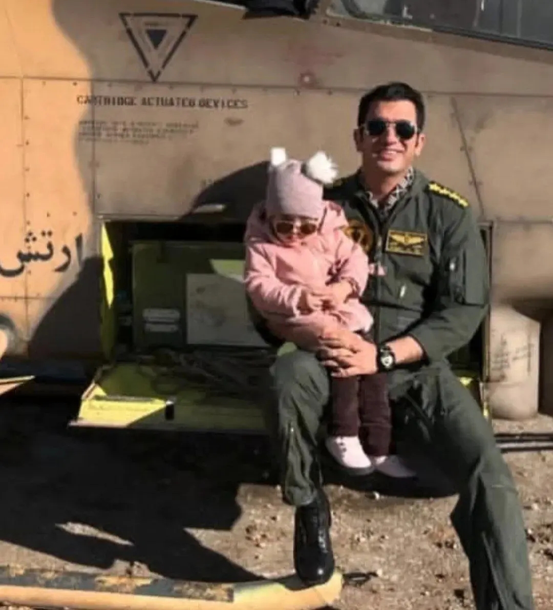 اولین تصویر از خلبان حادثه سقوط بالگرد در اصفهان اولین تصویر از خلبان حادثه سقوط بالگرد در اصفهان