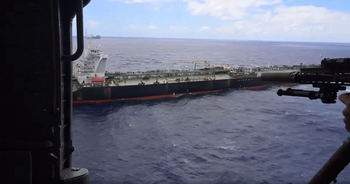 پنتاگون تصاویر توقیف یک نفتکش توسط ارتش آمریکا را منتشر کرد + فیلم