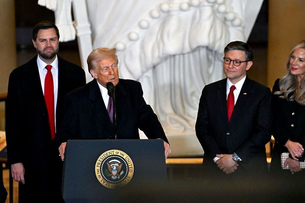 درگیری شدید ترامپ و نماینده مسلمان کنگره آمریکا / تو آمریکایی‌ها را کشته‌ای!