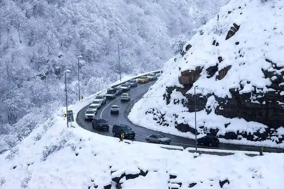 جاده چالوس و آزادراه پردیس یک‌طرفه شد/ اطلاعیه پلیس راهور