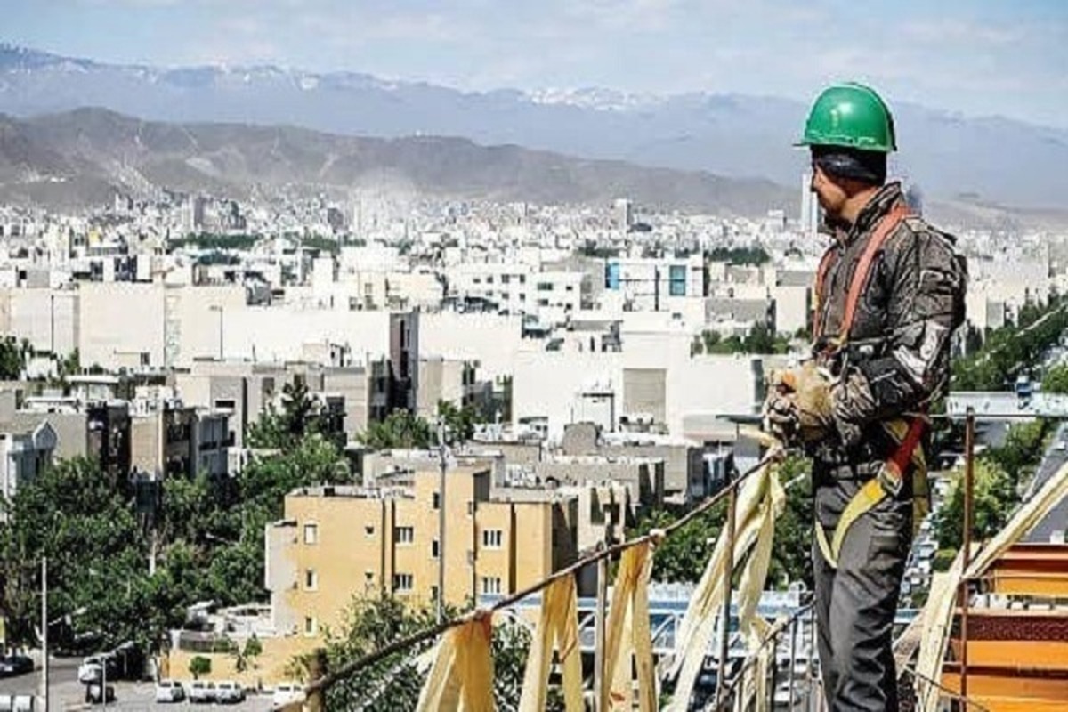 شرایط جدید مسکن کارگران مشخص شد/ به نفع کارگران یا به کام کارفرمایان؟ شرایط جدید مسکن کارگران مشخص شد/ به نفع کارگران یا به کام کارفرمایان؟