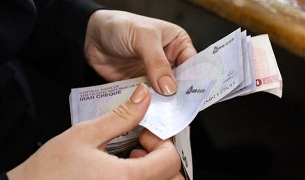 افزایش چشمگیر حقوق در ۱۴۰۴ / تصویب فوق‌العاده خاص کارکنان دولت به تصویب رسید