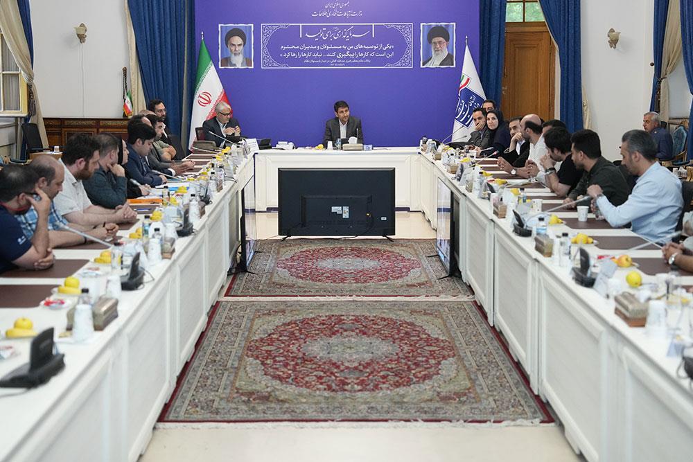 ستار هاشمی در جمع فعالان رمزارز گفت در جلسات هیئت دولت، از توسعه شفاف و ضابطه‌مند زیست‌بوم رمزارز دفاع خواهد کرد