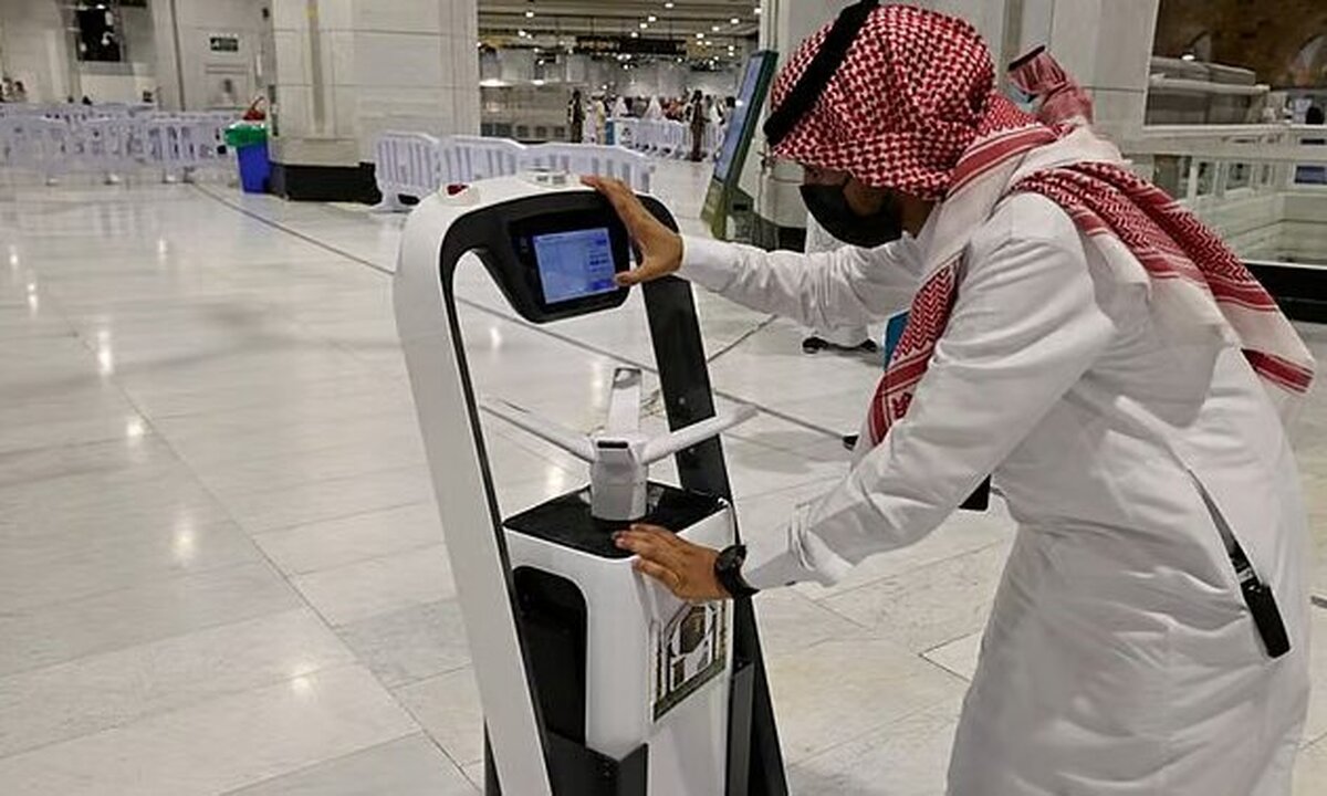رباتها به حج آمدند رباتها به حج آمدند