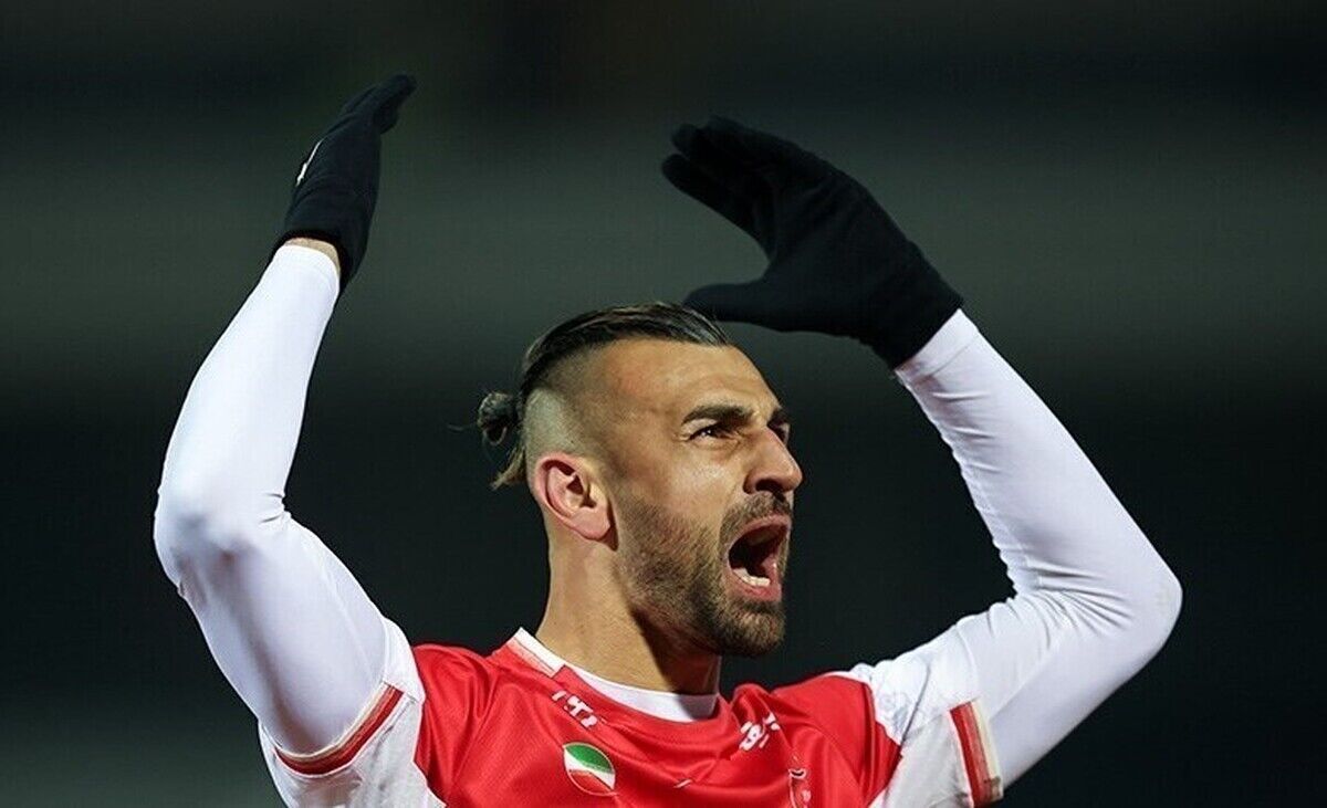 حمله مهاجم پرسپولیس به جیمی‌جامپ خردسال! + فیلم