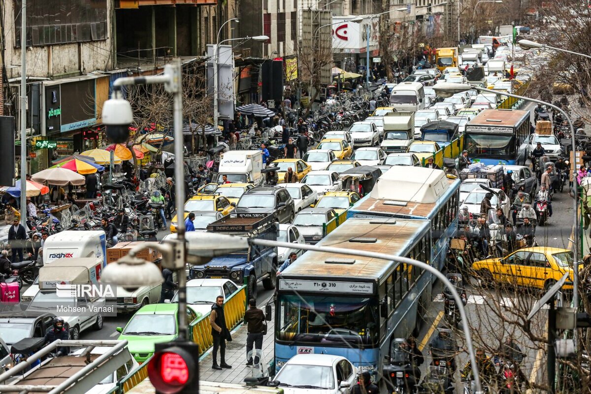 گزارش پلیس راهور از تاثیر تغییر ساعت ادارات در ترافیک تهران گزارش پلیس راهور از تاثیر تغییر ساعت ادارات در ترافیک تهران