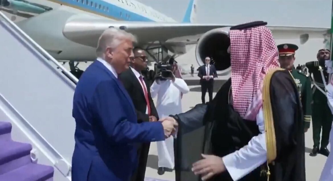 تفاوت استقبال بن سلمان از ترامپ و بایدن+ عکس