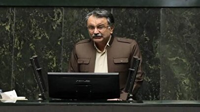 تذکر شفاهی نماینده مجلس: تنها منبع درآمد مرزشینان کولبری است