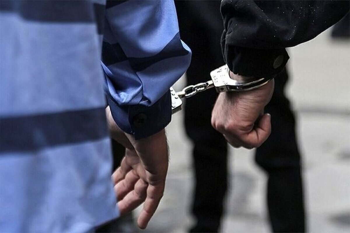 ضربه پلیس به پاتوق نیروگاه؛ دستگیری ۳ قاچاقچی مسلح ضربه پلیس به پاتوق نیروگاه؛ دستگیری ۳ قاچاقچی مسلح