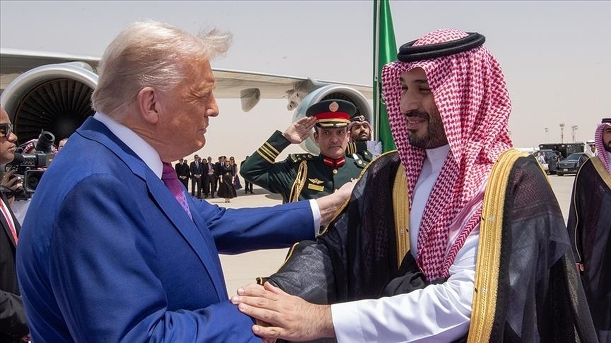 خوش و بش ترامپ و بن سلمان با یک چهره ایرانی + فیلم خوش و بش ترامپ و بن سلمان با یک چهره ایرانی + فیلم