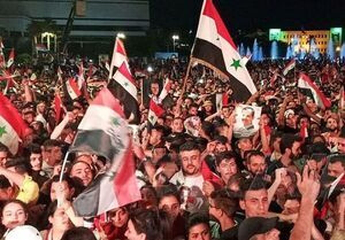 پایکوبی در خیابانهای سوریه بعد از اقدام ترامپ + فیلم پایکوبی در خیابانهای سوریه بعد از اقدام ترامپ + فیلم