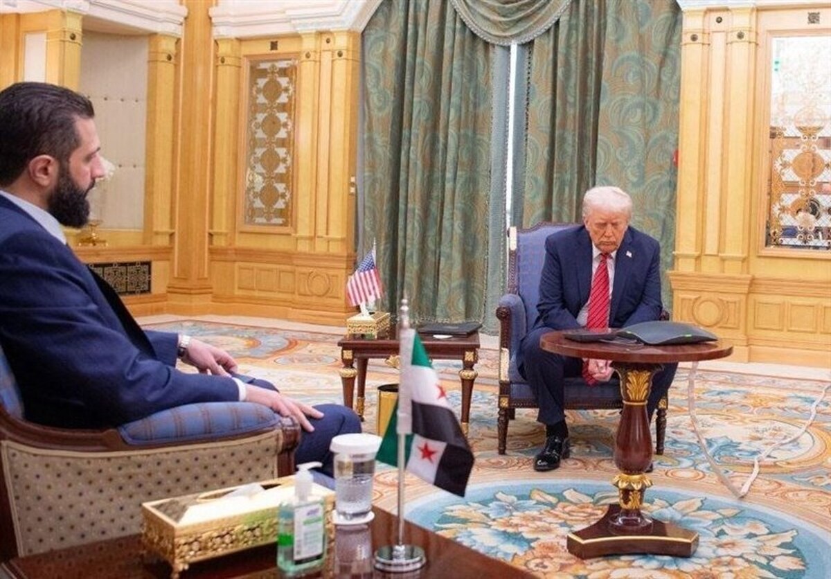 ترامپ به جولانی: باید اسرائیل را به رسمیت بشناسی! ترامپ به جولانی: باید اسرائیل را به رسمیت بشناسی!