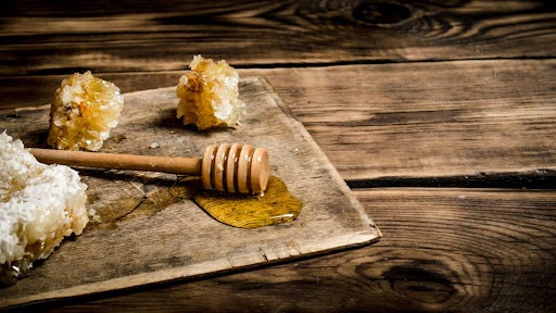 آیا سیاه دانه آسیاب شده در عسل واقعاً سمی است؟