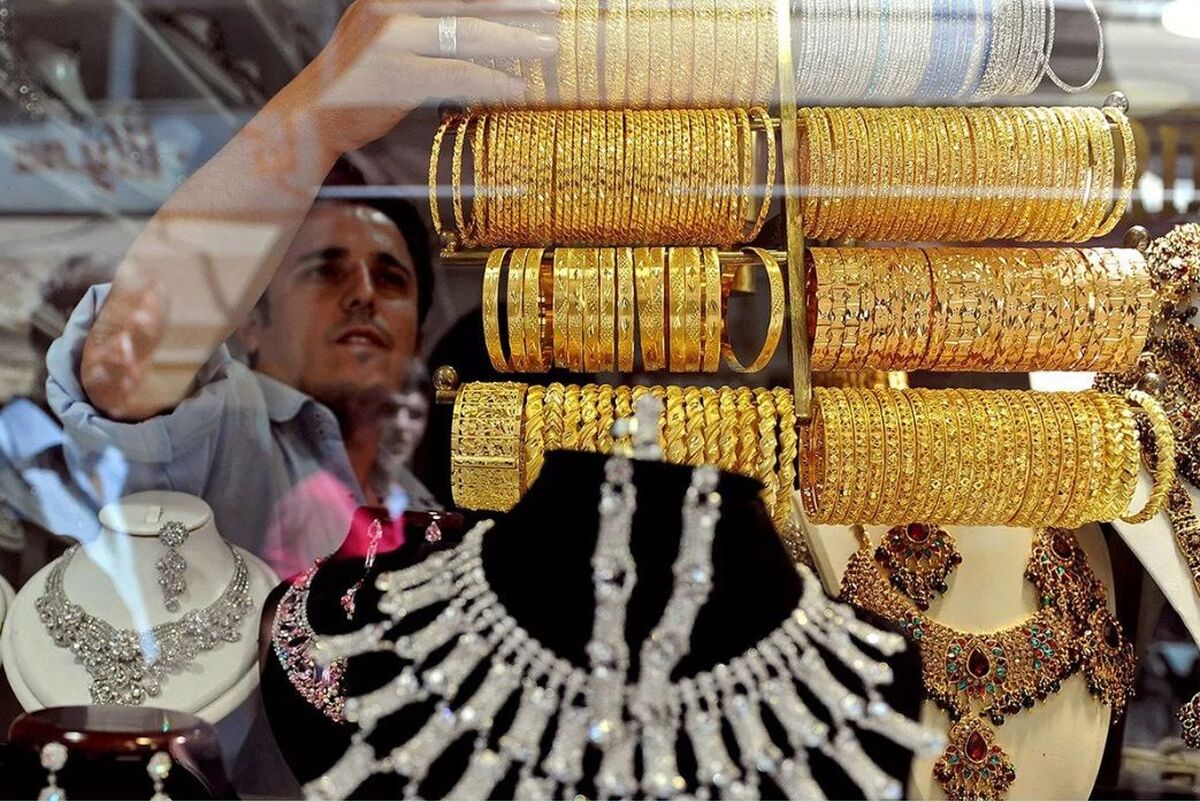 سقوط شدید قیمت طلا ۱۸ عیار امروز ۲۵ اردیبهشت ۱۴۰۴ / کف قیمت طلا مشخص شد سقوط شدید قیمت طلا ۱۸ عیار امروز ۲۵ اردیبهشت ۱۴۰۴ / کف قیمت طلا مشخص شد