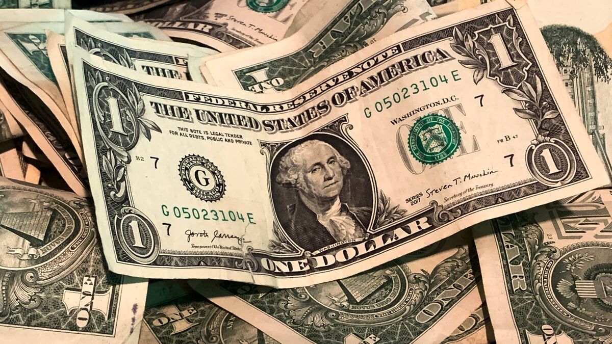 سقوط سنگین دلار/ ترامپ کار خودش را کرد سقوط سنگین دلار/ ترامپ کار خودش را کرد