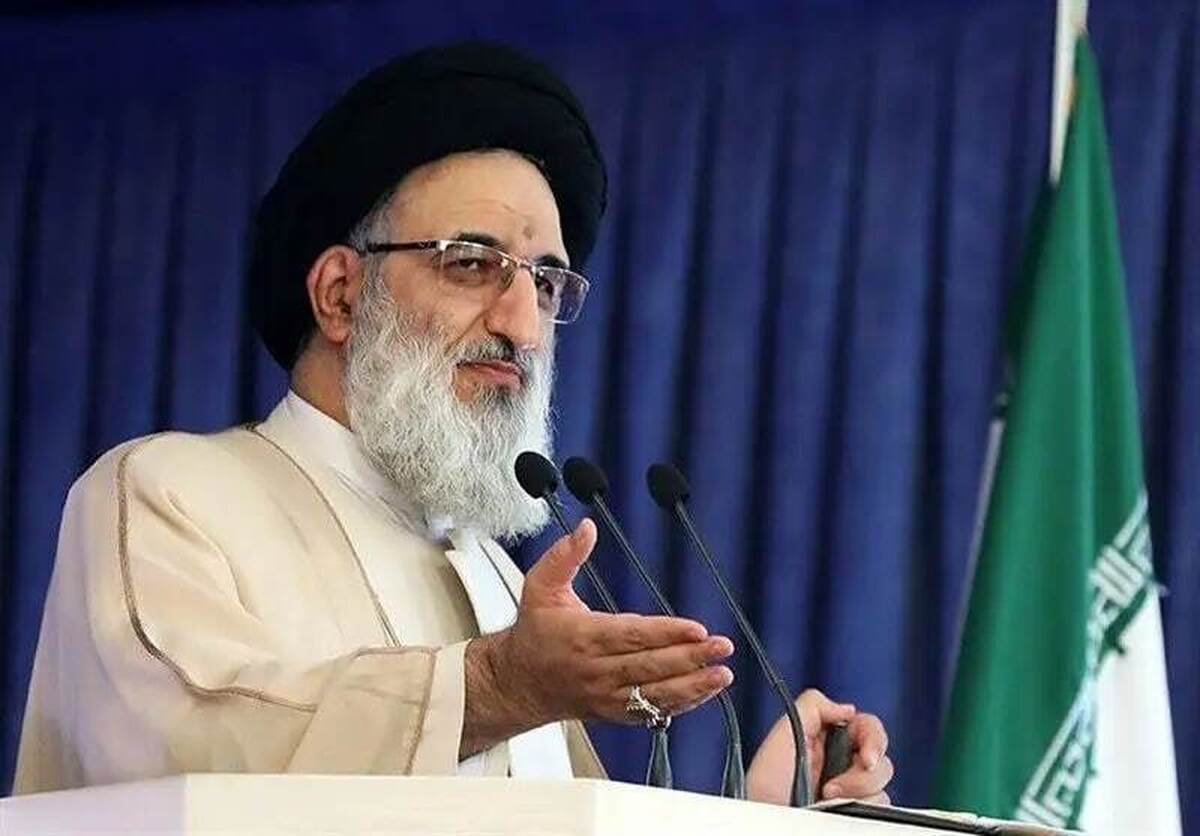امام جمعه کرج: آمریکا گرفتار بیبرقی است! امام جمعه کرج: آمریکا گرفتار بیبرقی است!
