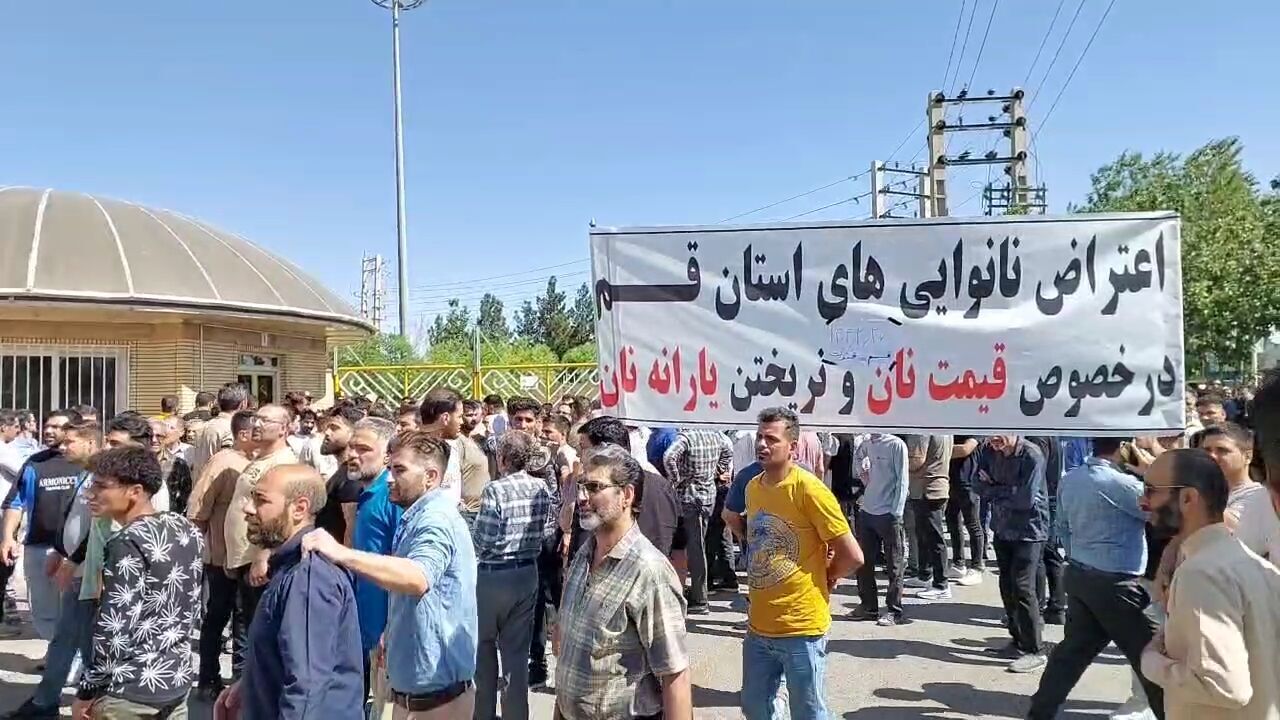 تجمع نانوایان در چندین شهر؛ اعتراض به وضعیت معیشتی و قیمت نان +تصاویر