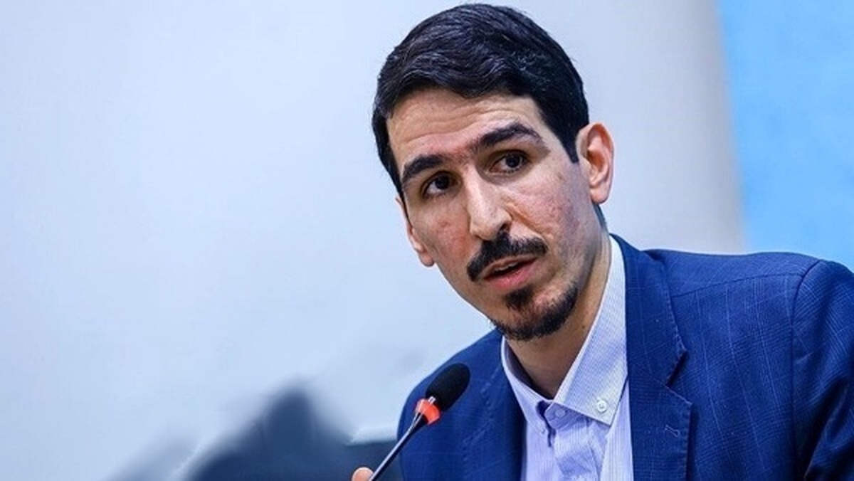 حمله تند مالک شریعتی به شمخانی؛ این کشتیها و مالکیتها از کجا آمده؟ حمله تند مالک شریعتی به شمخانی؛ این کشتیها و مالکیتها از کجا آمده؟