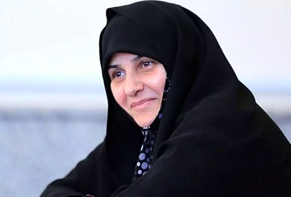 حمله تند مهاجری به همسر شهید رئیسی/ نزدیکان آن مرحوم نمیخواهند از نعمت حرف نزدن بهرهمند باشند؟ حمله تند مهاجری به همسر شهید رئیسی/ نزدیکان آن مرحوم نمیخواهند از نعمت حرف نزدن بهرهمند باشند؟