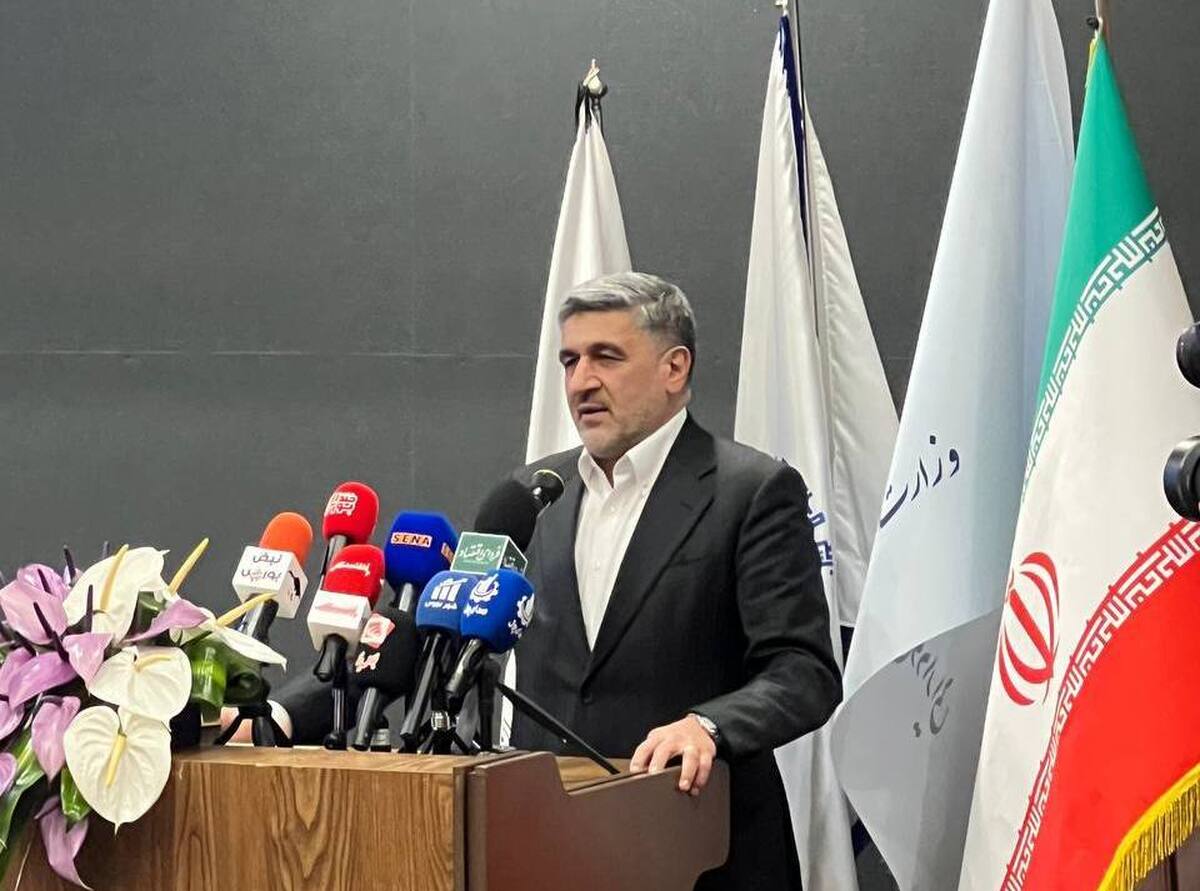 رشد اقتصادی پایدار، کلید حل مشکلات معیشتی است رشد اقتصادی پایدار، کلید حل مشکلات معیشتی است