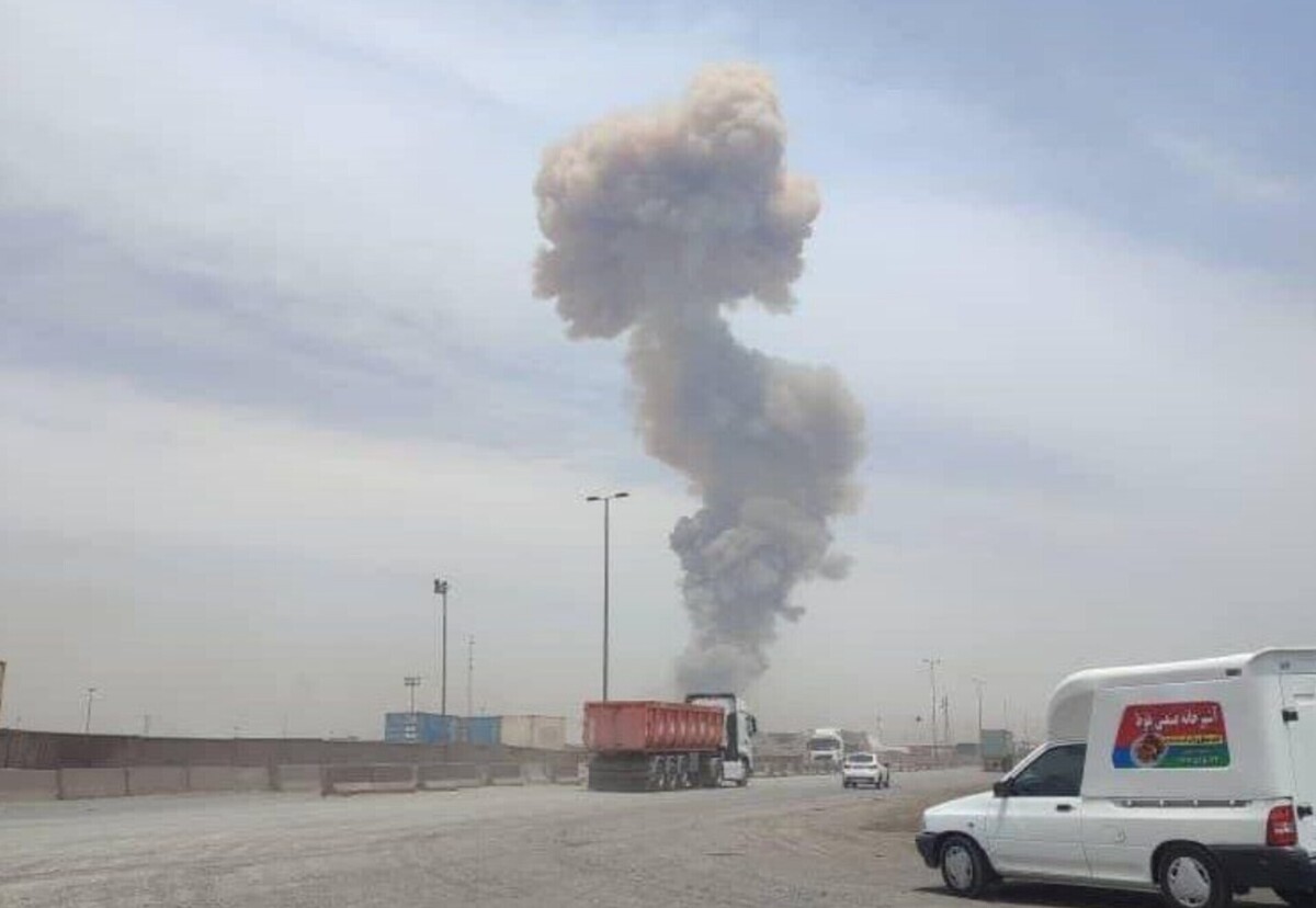 ویدیوی تازه از فراز کانون آتش سوزی بندر شهید رجایی ویدیوی تازه از فراز کانون آتش سوزی بندر شهید رجایی