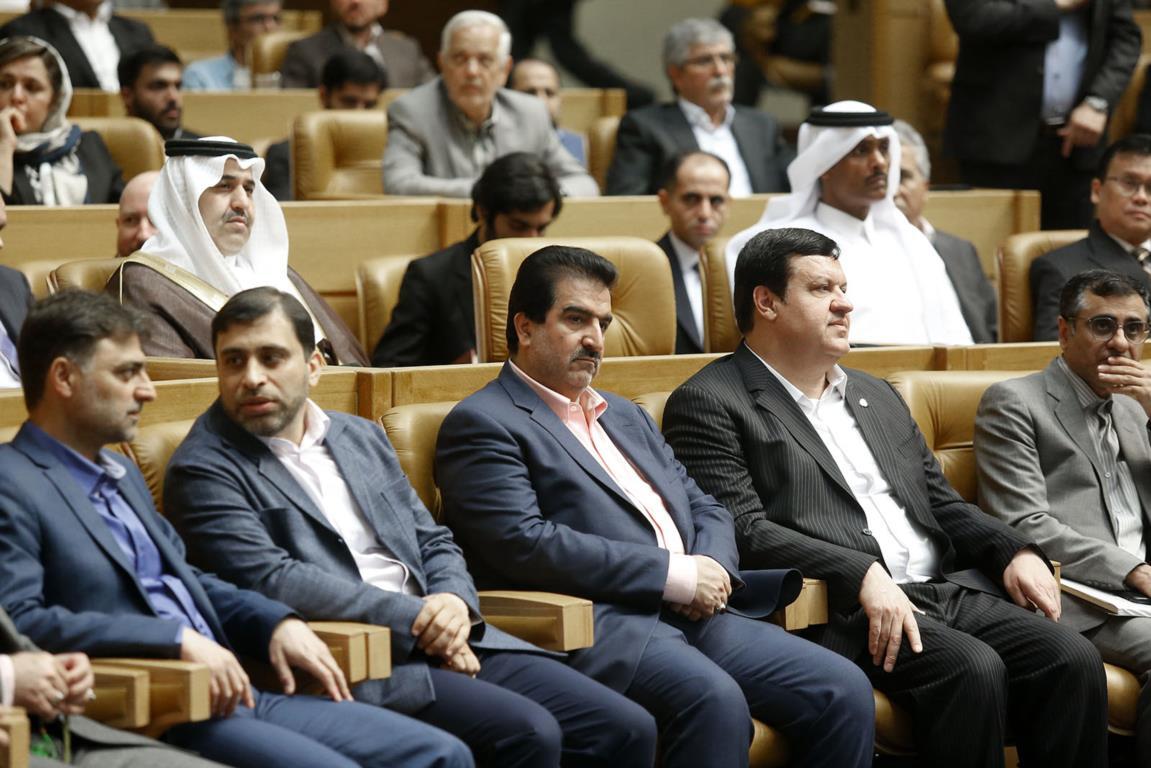 مشارکت‌نامه صندوق تضمین غیردولتی صنعت نفت با مشارکت بانک رفاه کارگران امضا شد