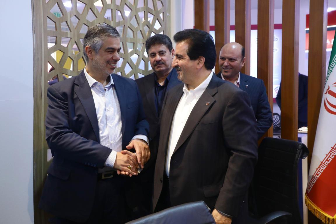 امضای 10 تفاهم‌نامه همکاری توسط بانک رفاه کارگران در نمایشگاه ایران اکسپو ۲۰۲۵