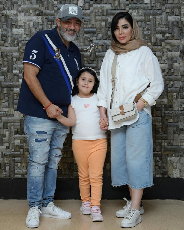 قاب خانوادگی مهران غفوریان وایرال شد +عکس